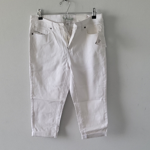 White Cropped Jeans - Picture 1 of 7